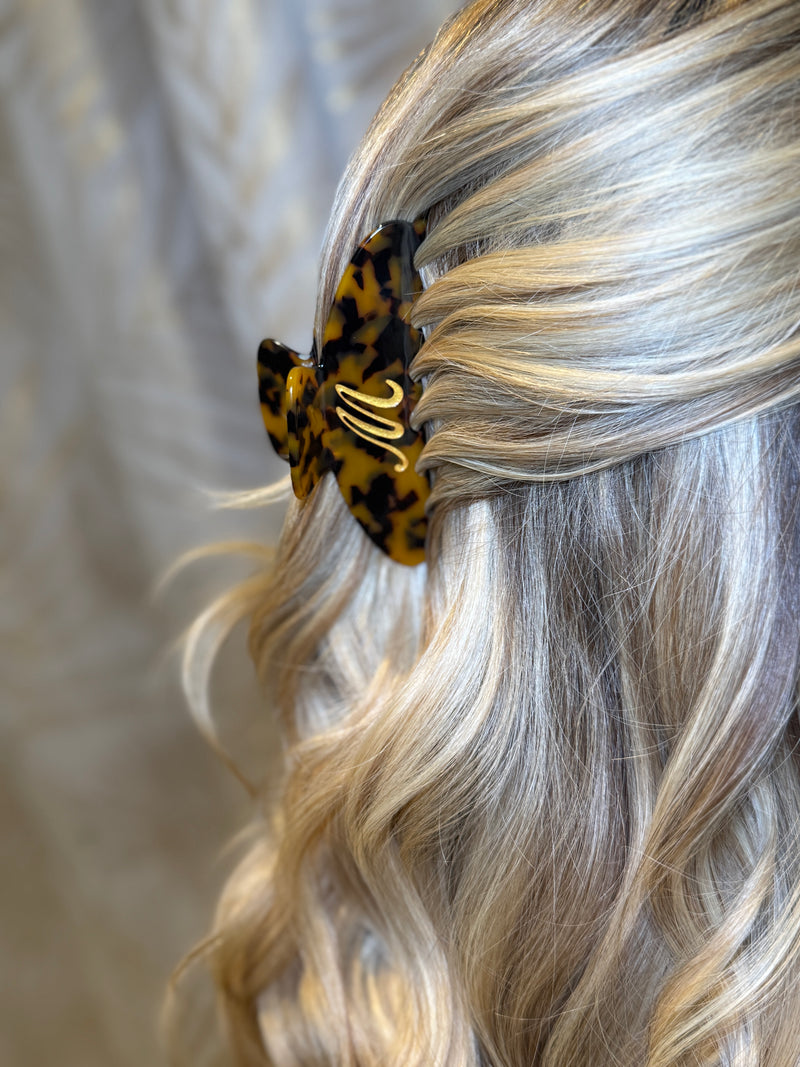 Italian acetate claw clip with engraved gold initial