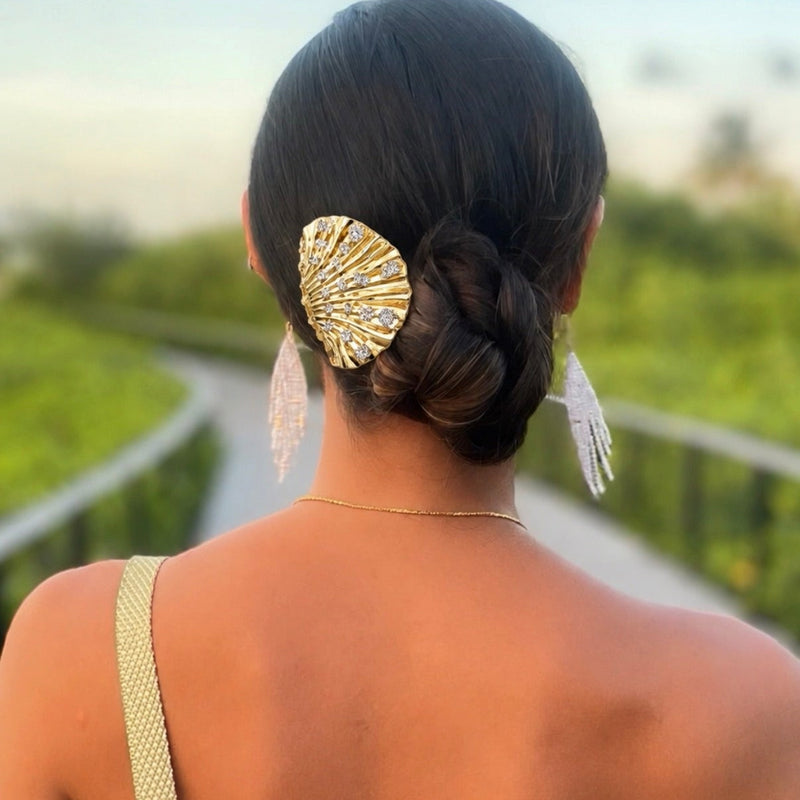 Crystal Shell Clip