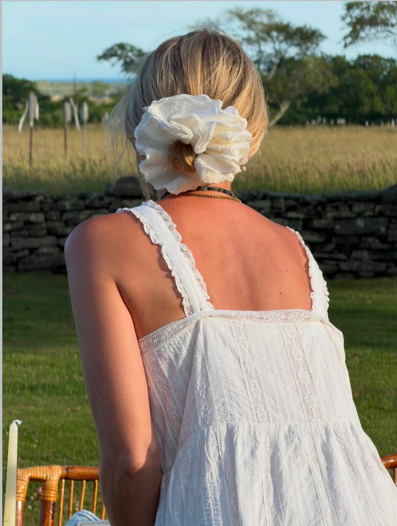 Oversized White Queen Eyelet