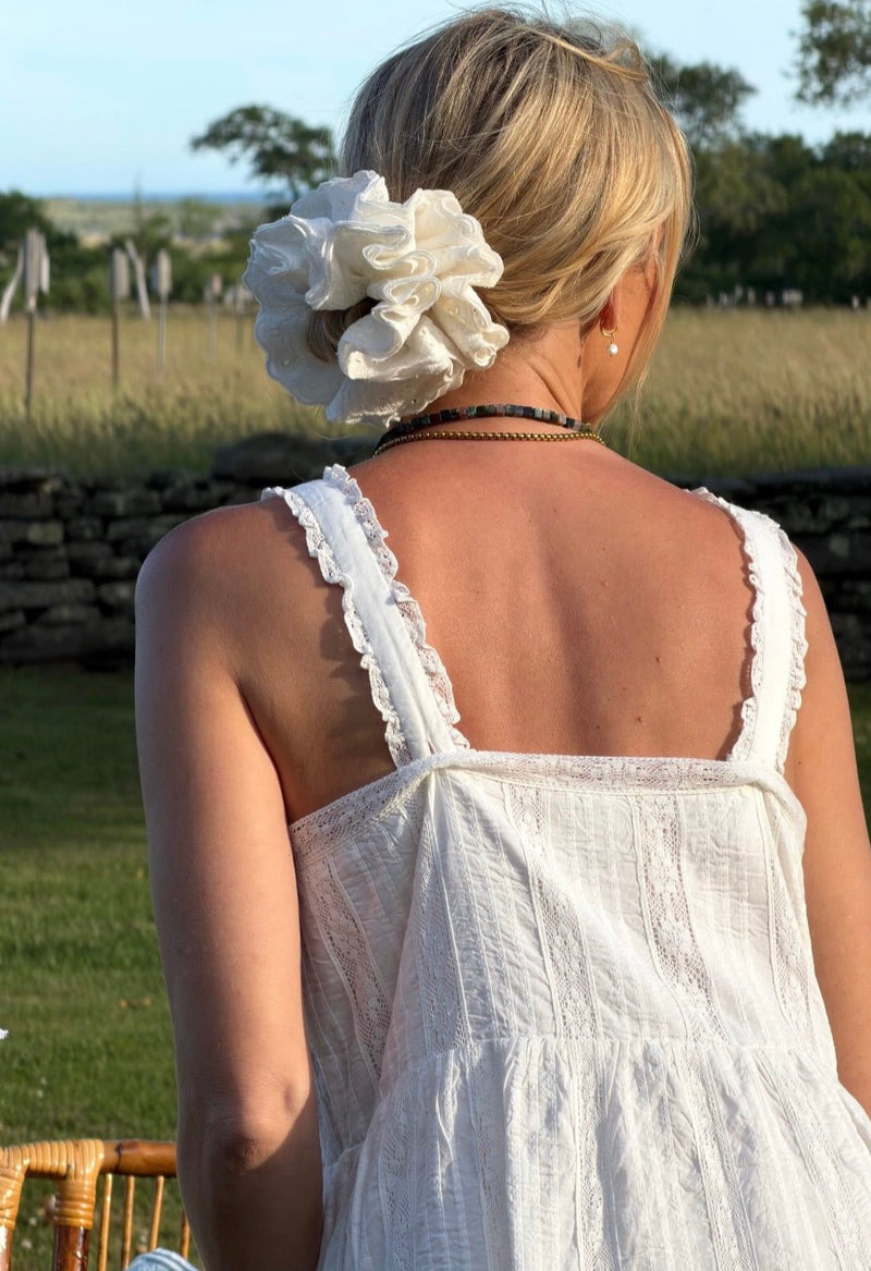 Oversized White Queen Eyelet